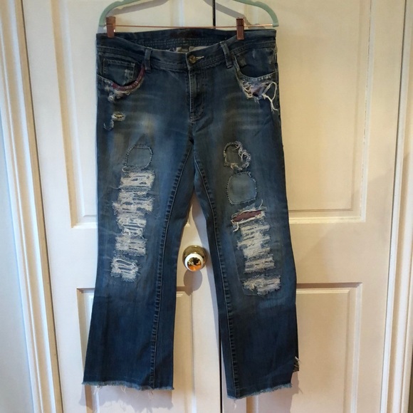 American Eagle Distressed Jeans - Picture 1 of 3